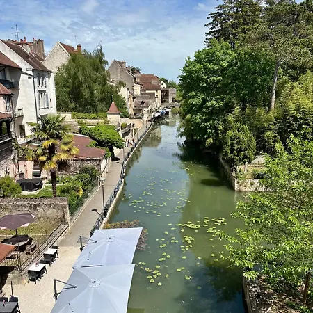 Le Canal Apartment